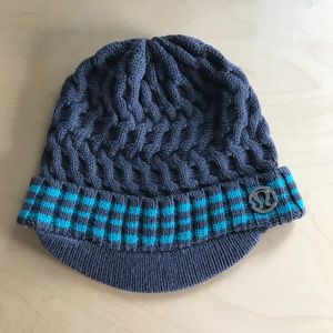 EUC lululemon 100% merino wool hat